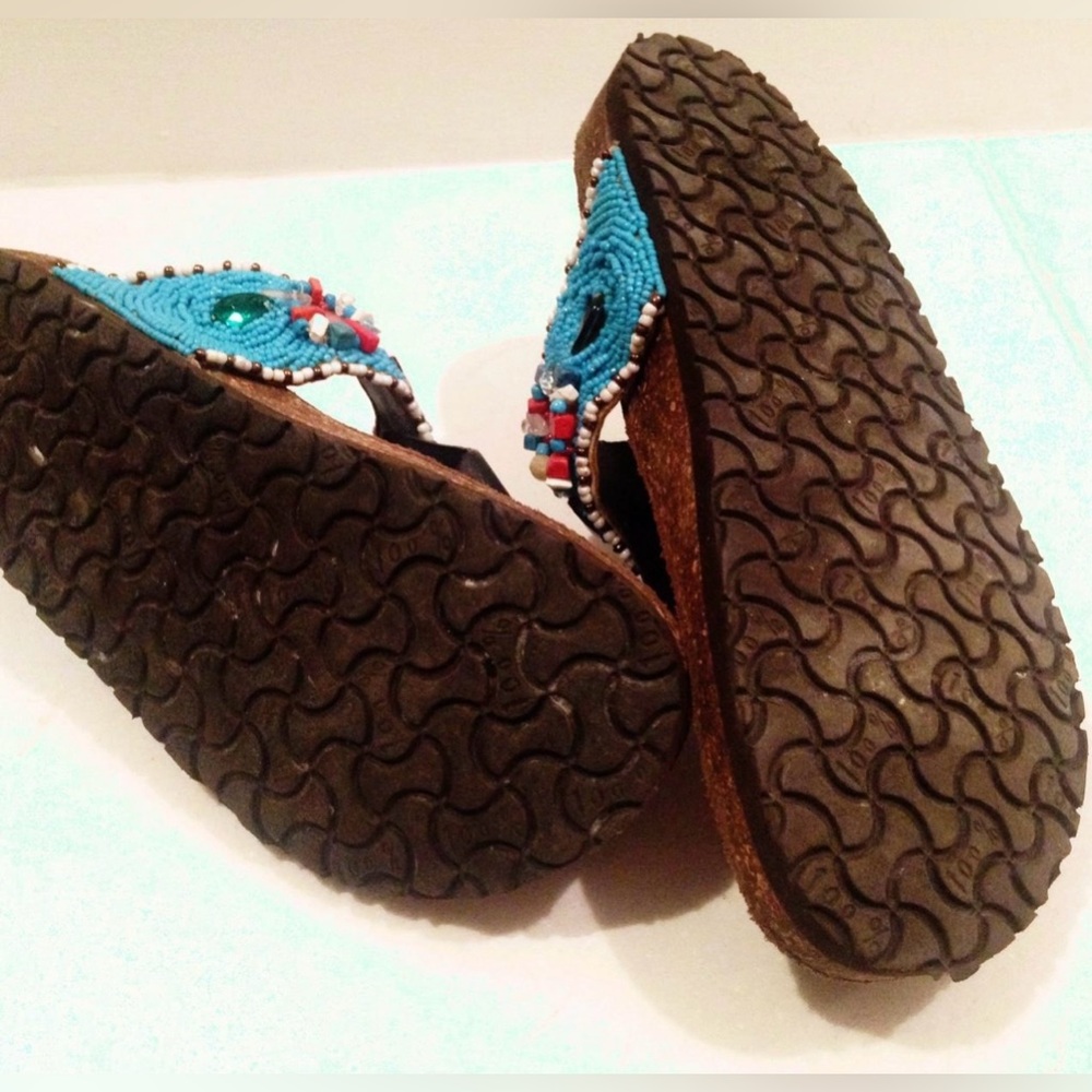 Beaded sandals. Size 7 - Picture 4 of 4